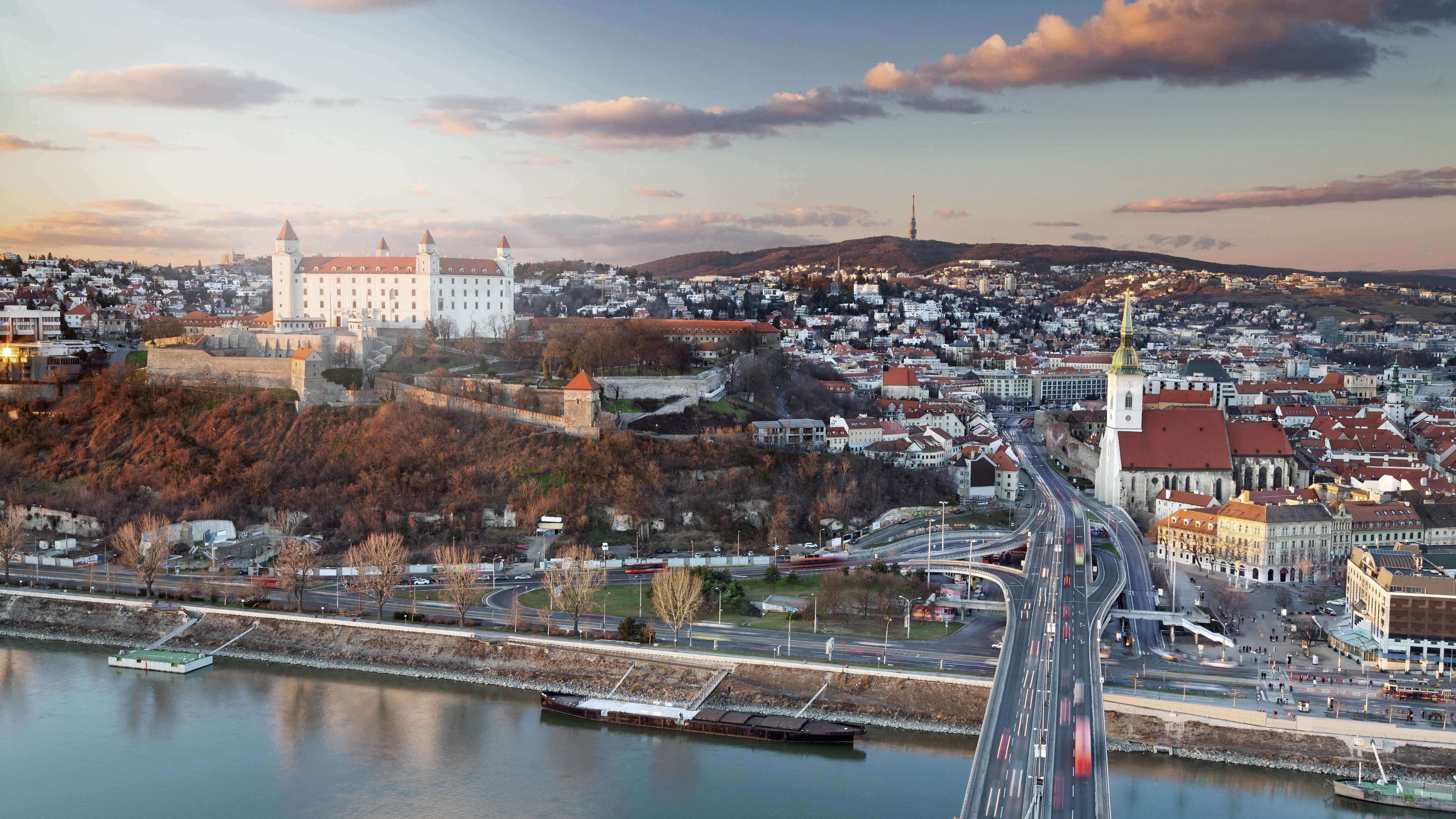 Bratislava, Za kasárňou 1