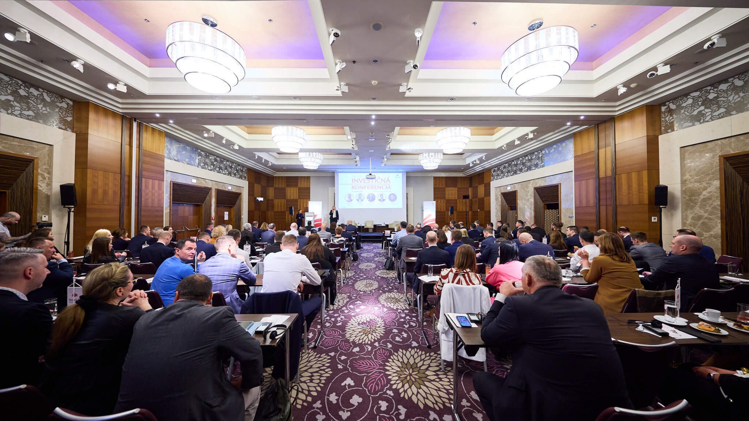 Atmosféra na investičnej konferencii Swiss Life Select.